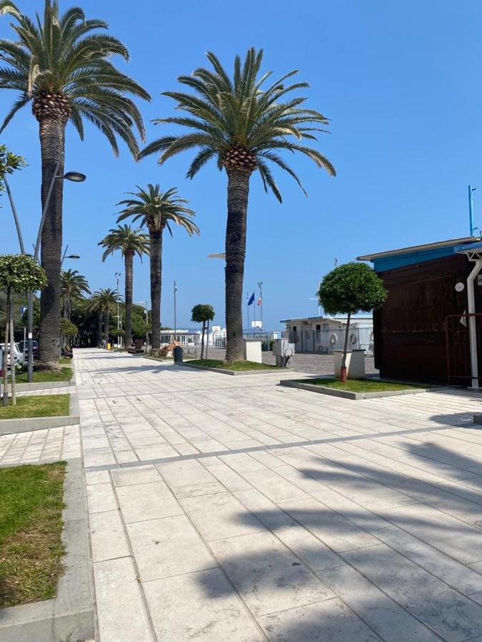Villa Paolina Ceriale - App. 4 Posti Buitenkant foto